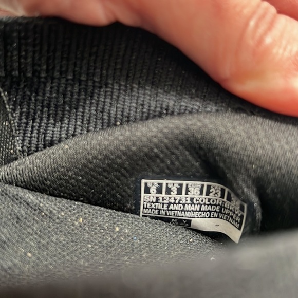 Skechers Women’s Go Walk Smart 2 Sneaker Size 6 Black/White - Picture 6 of 7